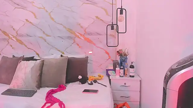 penelope handaos online show from 02.06.25