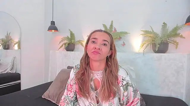 penelope handaos online show from 03.21.25