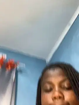 Snapshot of HornyxLadie chatting on 01.10.25 HornyxLadie online show from 01.10.25