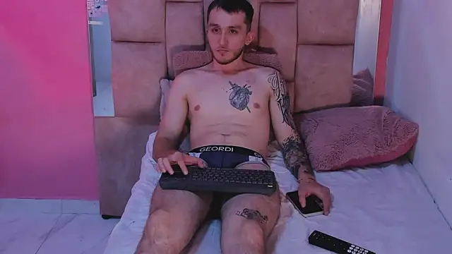 Dylanwhite23  online show from 04.27.26