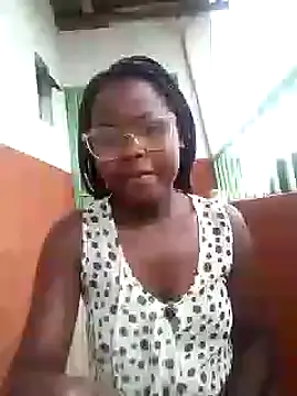 Snapshot of Sweetcecie01 chatting on 02.02.25 Sweetcecie01 online show from 02.02.25