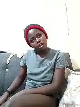 Snapshot of Sweetcecie01 chatting on 09.12.25 Sweetcecie01 online show from 09.12.25