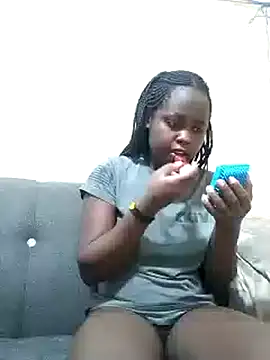 Snapshot of Sweetcecie01 chatting on 10.18.25 Sweetcecie01 online show from 10.18.25