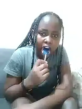 Snapshot of Sweetcecie01 chatting on 10.24.25 Sweetcecie01 online show from 10.24.25