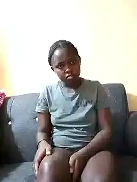 Snapshot of Sweetcecie01 chatting on 11.11.25 Sweetcecie01 online show from 11.11.25