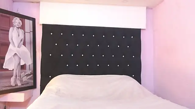 Snapshot of kittybonxx chatting on 01.10.26 kittybonxx online show from 01.10.26