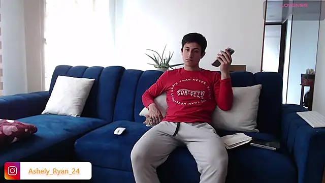 ashely ryan24 online show from 02.16.25