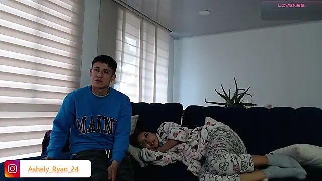 ashely ryan24 online show from 03.04.25