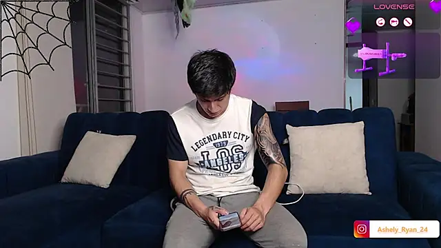 ashely ryan24 online show from 10.18.25