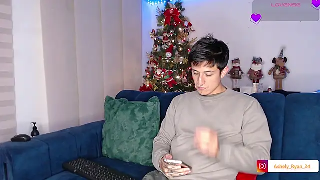 ashely ryan24 online show from 12.01.25