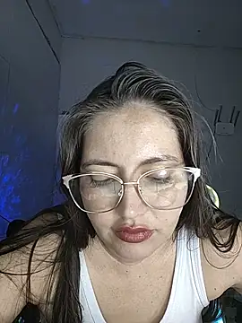 Snapshot of dani123unica chatting on 10.19.25 dani123unica online show from 10.19.25