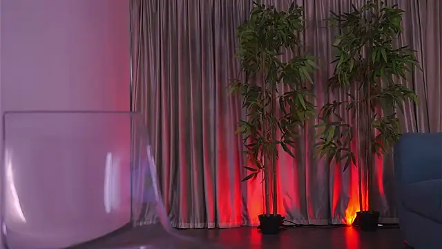 Snapshot of MissKiarra chatting on 01.31.25 MissKiarra online show from 01.31.25