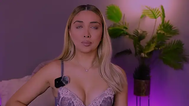 Jessielle online show from 11.20.25