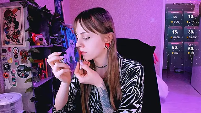 NaniMoore online show from 02.12.25