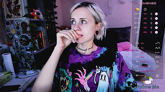 NaniMoore online show from 10.16.25