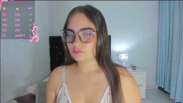 Snapshot of auroraa_sexy chatting on 11.25.25 auroraa sexy online show from 11.25.25