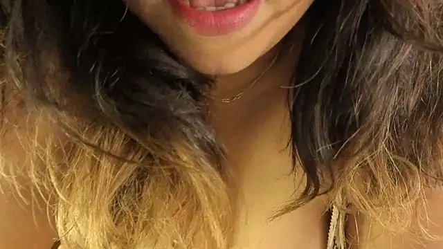 Snapshot of Asian_FemQeen chatting on 12.17.25 Asian FemQeen online show from 12.17.25