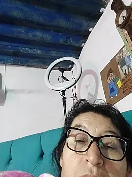 clarita 01 online show from 04.23.26