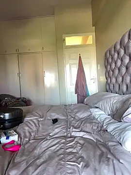 Indianbutter11 online show from 02.22.25