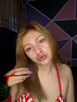 Snapshot of Emmily_Walker chatting on 12.19.25 Emmily Walker online show from 12.19.25