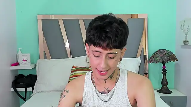 Snapshot of Ethan_lennox chatting on 12.13.25 Ethan lennox online show from 12.13.25