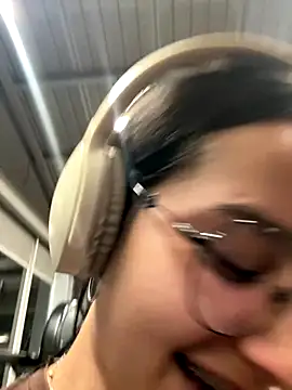  vaness online show from 11.28.25