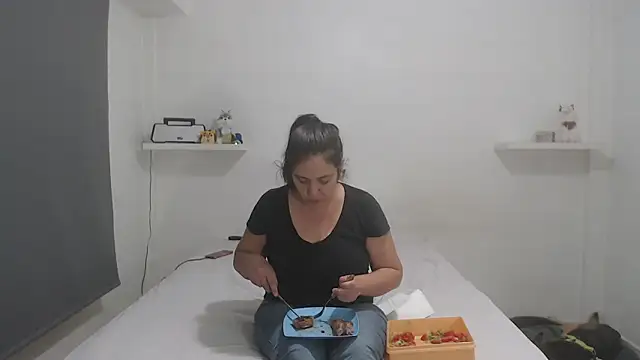 Snapshot of lulitasexy chatting on 03.22.26 lulitasexy online show from 03.22.26