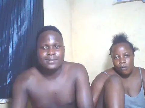 Snapshot of Dark_Queenchocolate chatting on 10.07.25 Dark Queenchocolate online show from 10.07.25