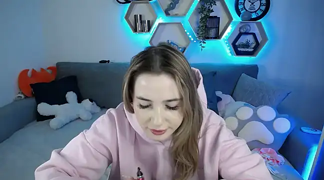 Snapshot of SabrinViolet chatting on 02.07.25 SabrinViolet online show from 02.07.25