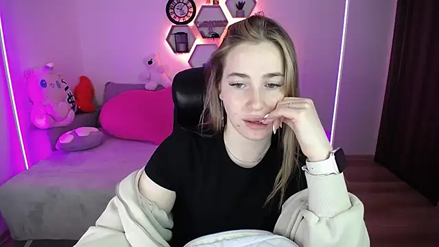 SabrinViolet online show from 05.08.26