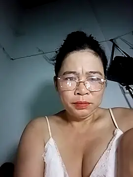 Snapshot of Sexy-asslove90 chatting on 09.30.25 Sexy-asslove90 online show from 09.30.25