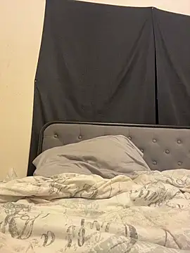 Snapshot of prettlovely14 chatting on 03.17.26 prettlovely14 online show from 03.17.26