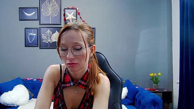 AnneHove online show from 02.14.25