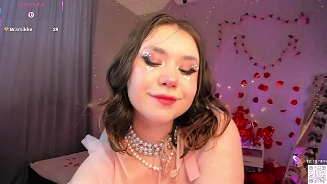 lilly Cherry  online show from 02.14.26