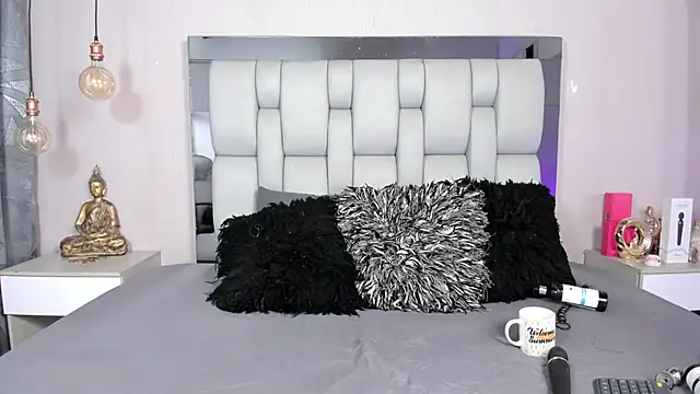 SusanBenett online show from 07.18.26