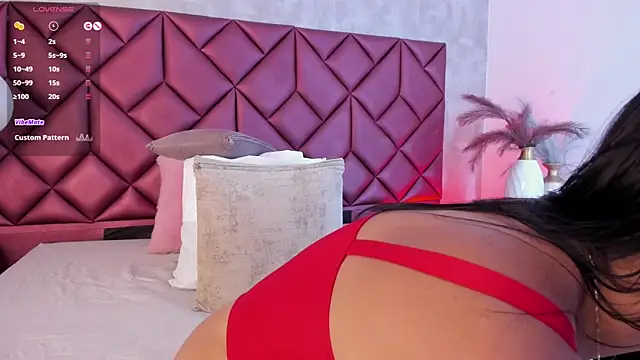 Snapshot of Arya-02 chatting on 01.16.25 Arya-02 online show from 01.16.25