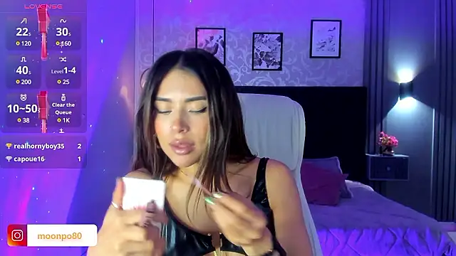 Luna  Ponce online show from 12.03.24