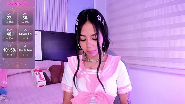 Snapshot of Violet_spencer chatting on 03.11.26 Violet spencer online show from 03.11.26