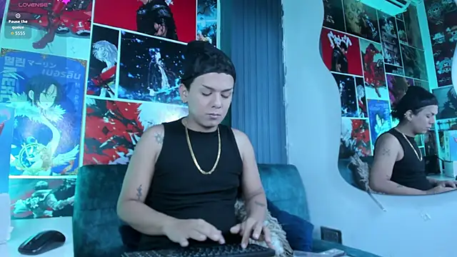 yossi peach cute online show from 06.11.26
