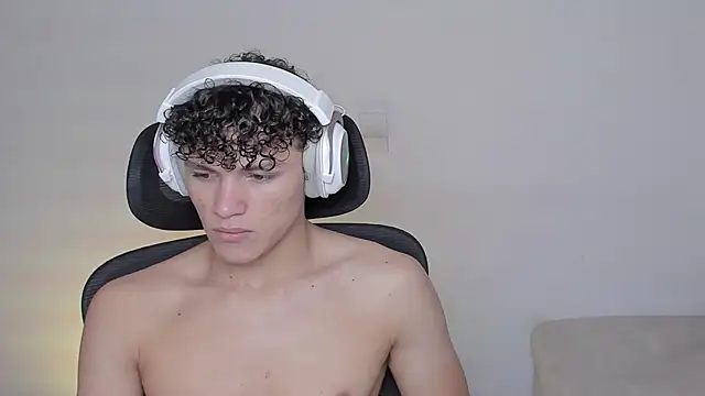 laurent nova online show from 10.16.25