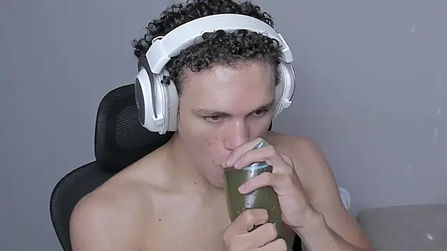 laurent nova online show from 10.23.25