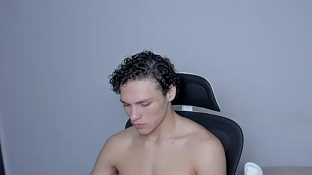 laurent nova online show from 11.17.25