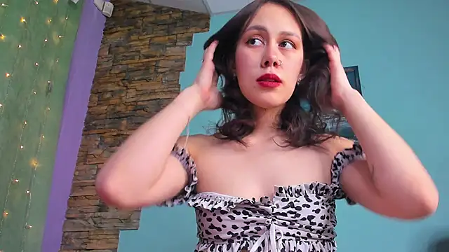 Snapshot of SofiaSolar chatting on 02.18.25 SofiaSolar online show from 02.18.25