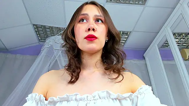 Snapshot of SofiaSolar chatting on 03.22.25 SofiaSolar online show from 03.22.25