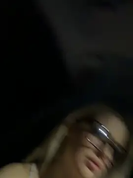 Holly-Glamour online show from 03.17.26