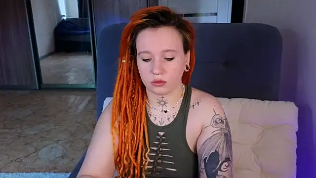 Snapshot of The_Full_Red_Moon chatting on 10.07.25 The Full Red Moon online show from 10.07.25