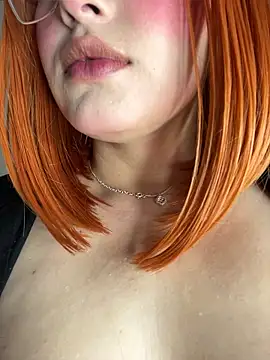 Snapshot of VioletPearson chatting on 06.15.26 VioletPearson online show from 06.15.26