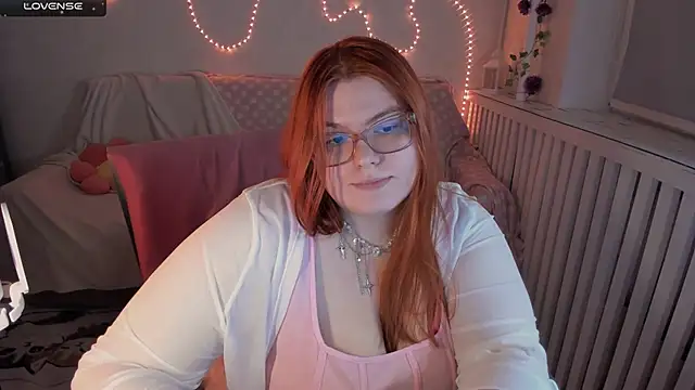 Snapshot of Melissa_Purr chatting on 11.06.25 Melissa Purr online show from 11.06.25