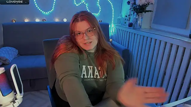 Snapshot of Melissa_Purr chatting on 11.20.25 Melissa Purr online show from 11.20.25