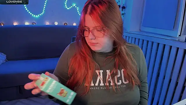 Snapshot of Melissa_Purr chatting on 11.22.25 Melissa Purr online show from 11.22.25